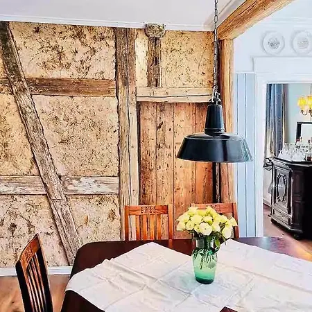 Half-timbered House From 1677 At Walls شقة باشاراش